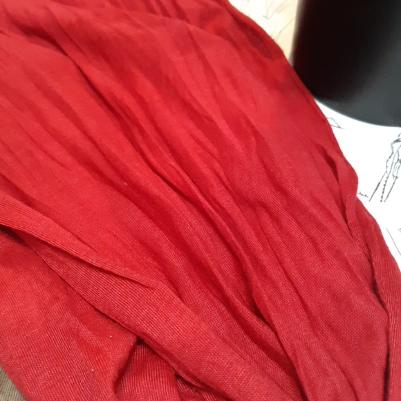 Scarfs - Picture 5 of 9